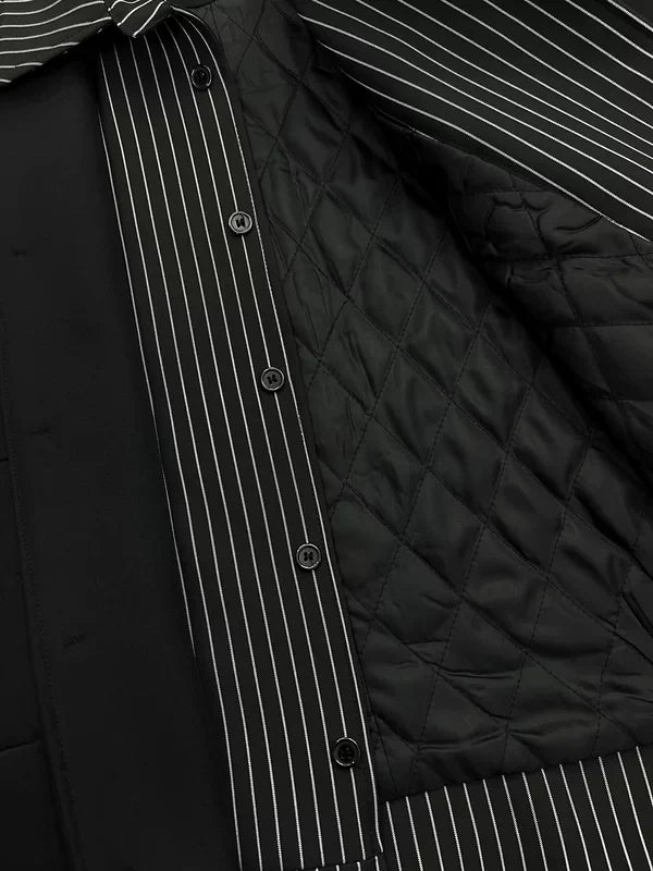 Lagenjacke mit Streifenmuster und dekonstruiertem Revers